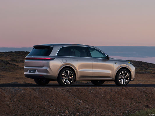 LI XIANG L8 오토 대형 럭셔리 PHEV SUV 6석 순전력 1315km