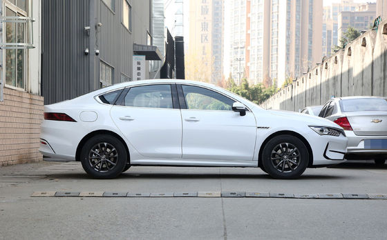 2024 BYD 킨 플러스 55km/120km 호너 모델 중국 D-MI 플러그 하이브리드 자동차