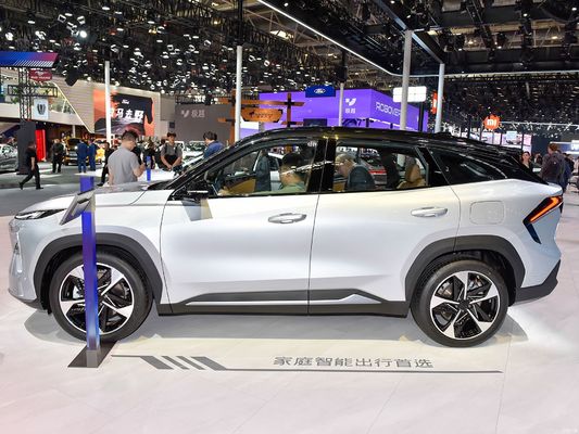 지일리 갤럭시 L7는 1.5L 및 1.5T 엔진으로 구동되며, 총 1370km의 주행거리와 115km의 순수 전기 주행거리를 가지고 있습니다. 비용 효율적인 플러그인 하이브리드 SUV입니다.